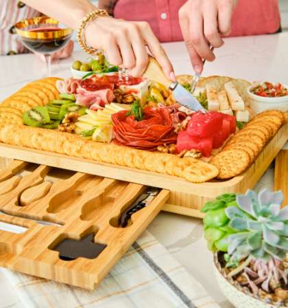 How to Build a Dinner-Worthy Charcuterie Board - Snixy Kitchen